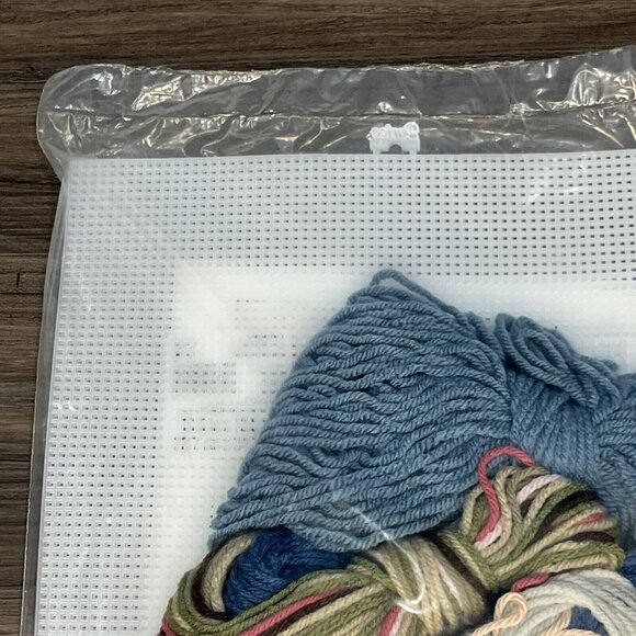 Mary Maxim Sealed Holy Night Nativity Tissue Box Cover Needlepoint Kit 20145 - Picture 9 of 11